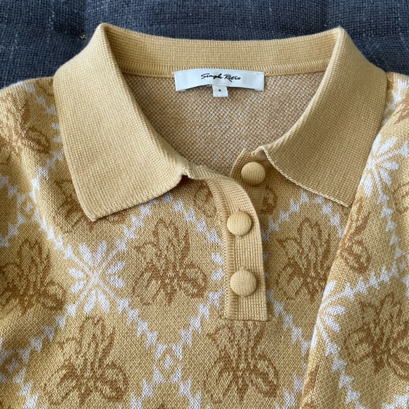 Simple Retro Mustard Knit Top - Picture 2 of 8